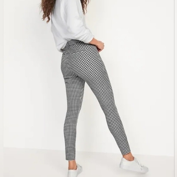 Old Navy Pants - Old Navy Black And White Checkered High Rise Skinny Pants Size 4